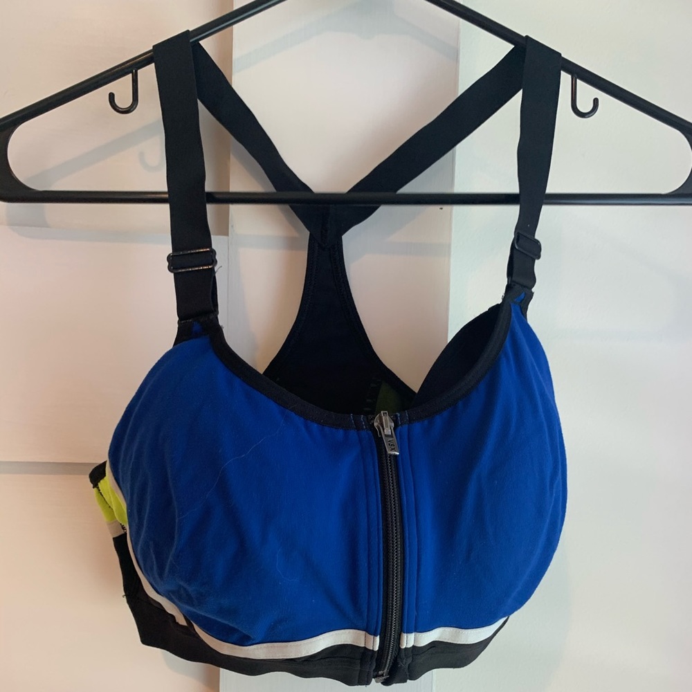 Victoria Secret sports bra